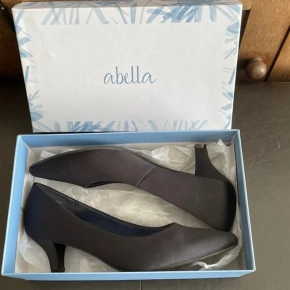 Abella black pumps deals